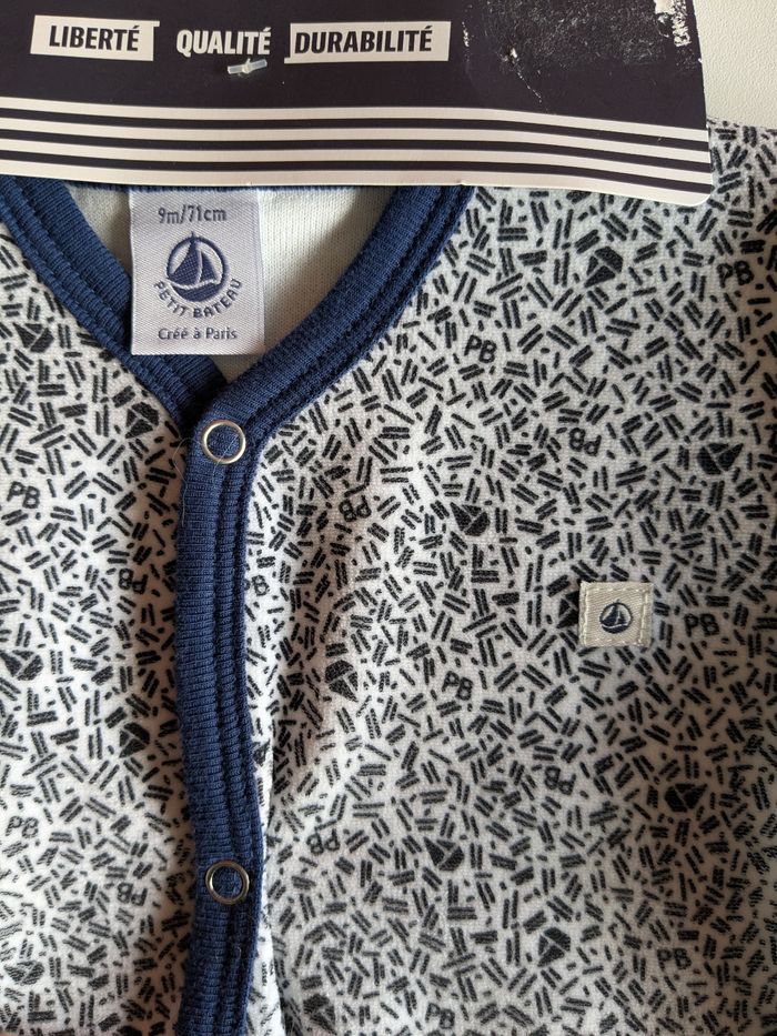 Pyjama Petit Bateau 9 mois NEUF - photo numéro 3