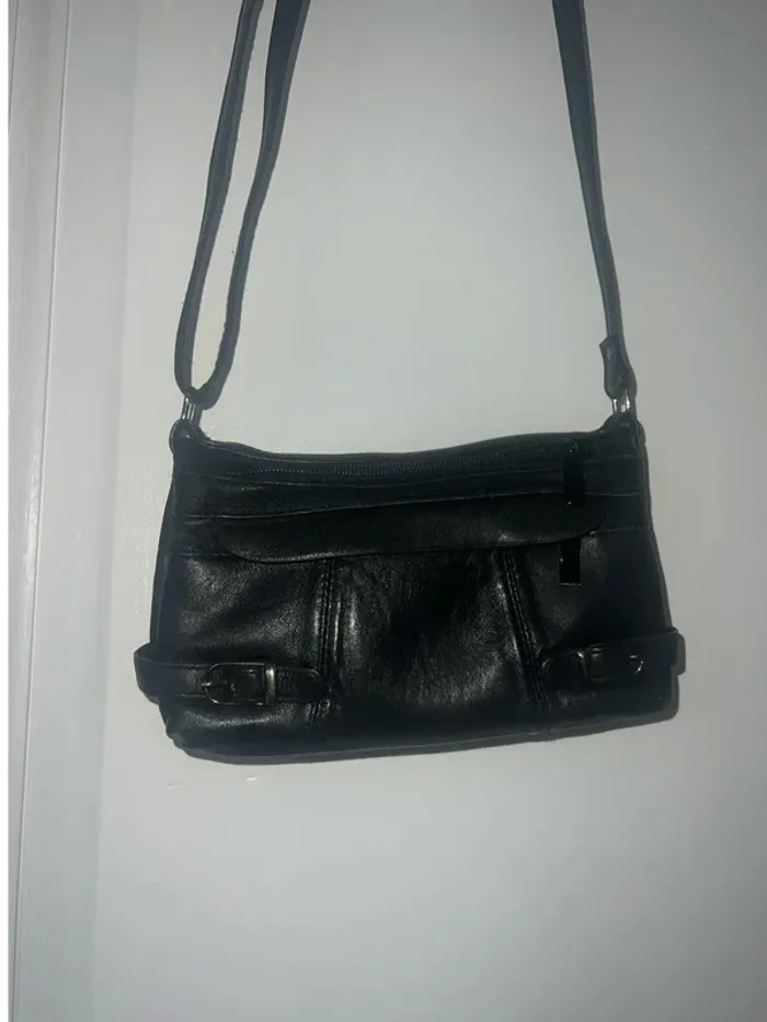 Très beau sac bandoulière vintage en cuir - photo numéro 4