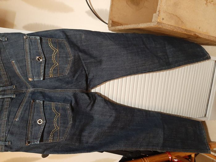 2 jeans femmes Taille 42 - photo numéro 5