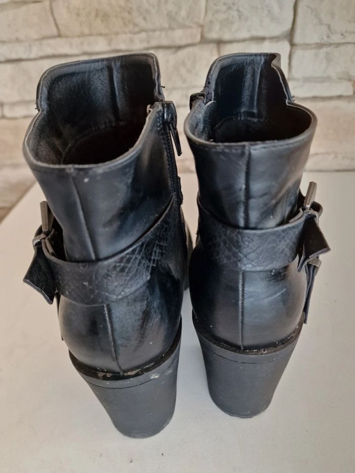 Bottines à fermeture eclair avec 2 boucles sur le côté - photo numéro 3