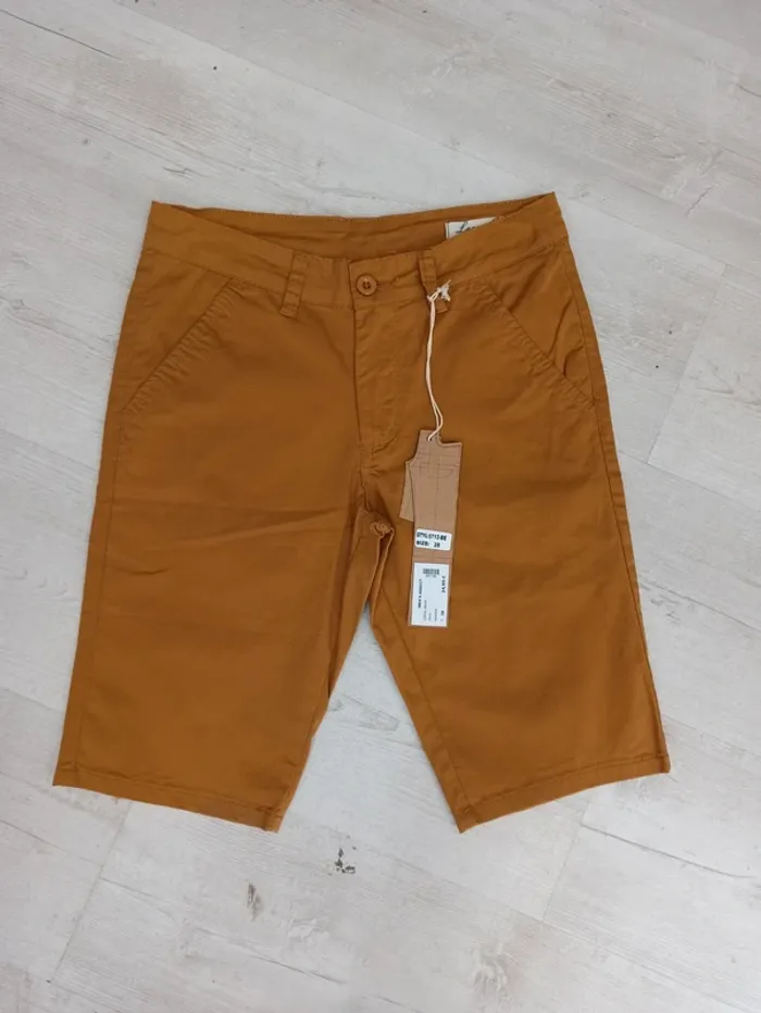 Short chino moutarde uni homme 28US