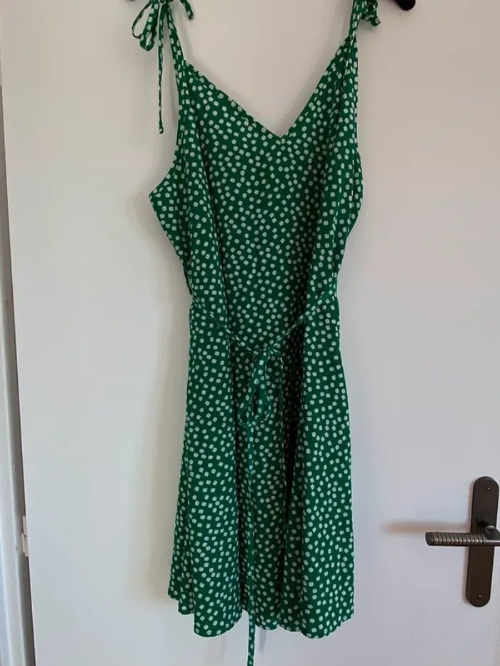 Robe fleurie shein. - photo numéro 2