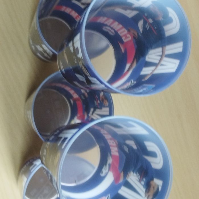 Gobelets plastiques souvenirs foot Neuf - photo numéro 3