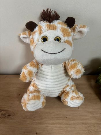 Doudou peluche girafe ecru beige Max & Sax
