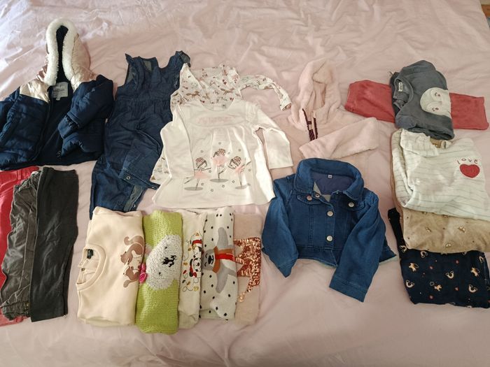 Lot vêtements fille 18 mois - photo numéro 2