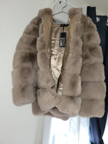 Manteau femme fausse fourrure