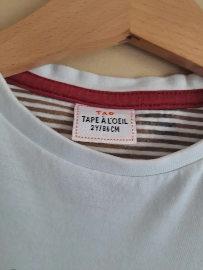 T-shirt garçon Tape à l'œil 2 ans 2 micro tâches à peine visibles prix mini - photo numéro 5