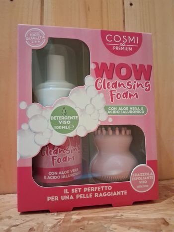 Mousse nettoyante visage 100ml et brosse exfoliante cosmi  3e