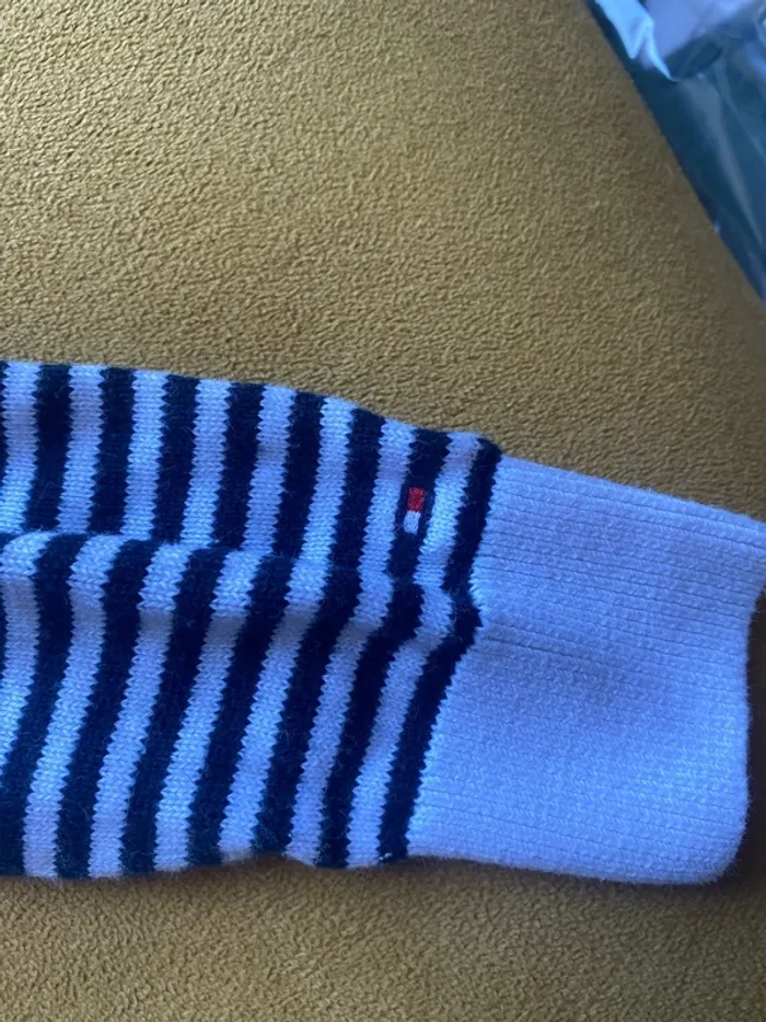 Pull tommy hilfiger taille 2/3 92 cm - photo numéro 6