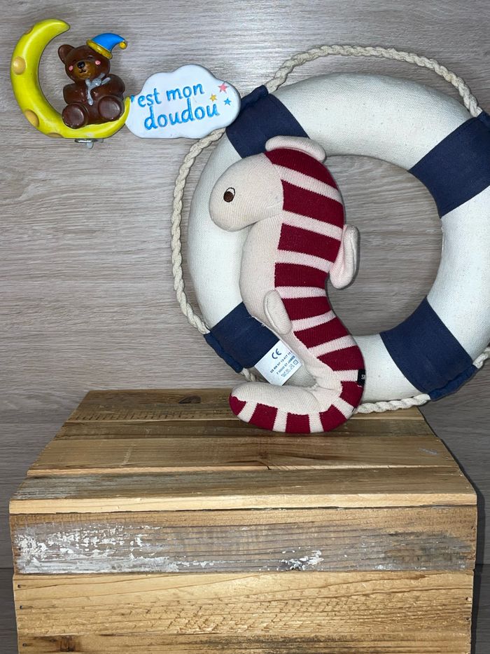 SJ33 doudou hippocampe saint James