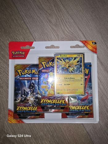 Pokemon tripack ev8 etincelle déferlante