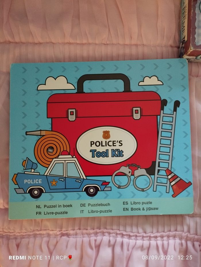 Jeux puzzle police