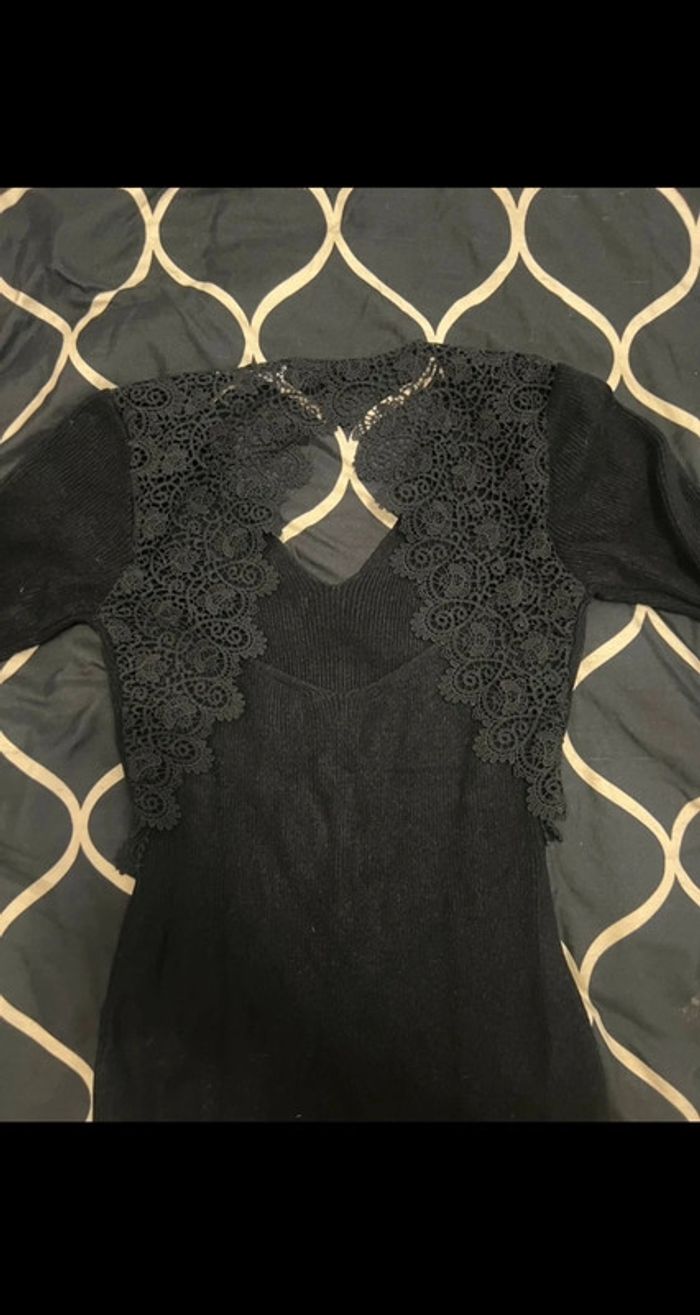 Robe pull noir avec broderie dans le dos taille S - photo numéro 2