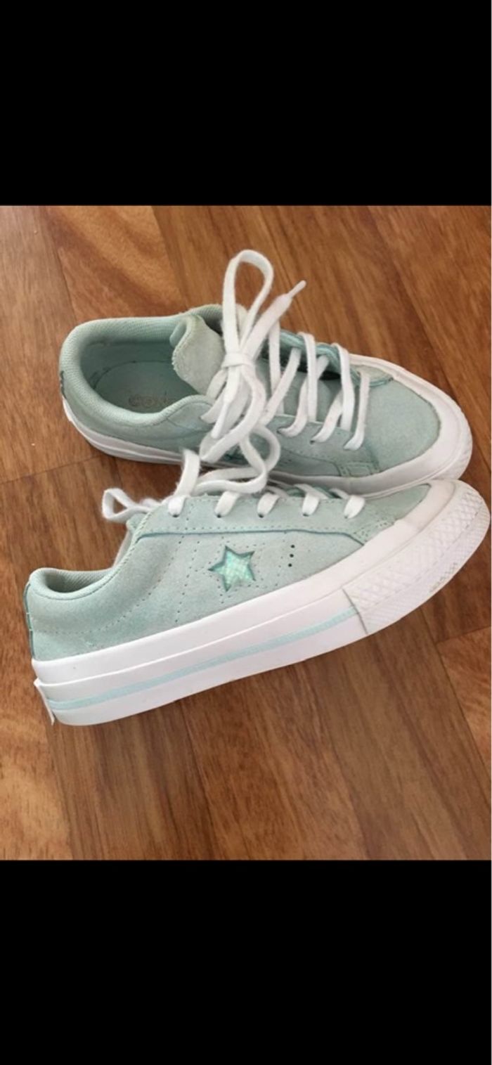 Converses edition limitée pointure 27