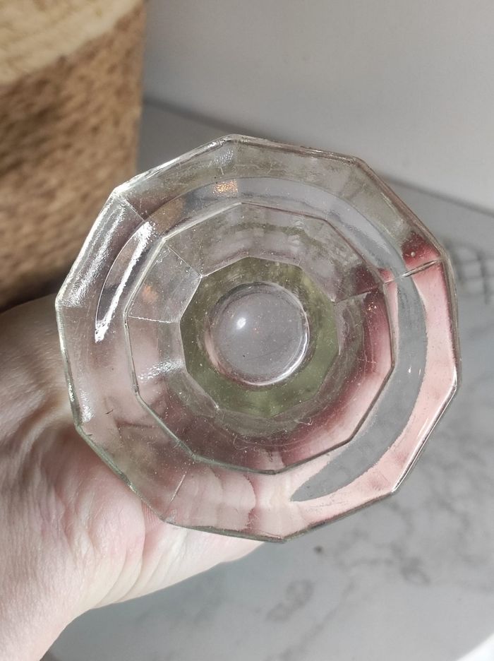 Vase en verre sculpté vintage - photo numéro 5