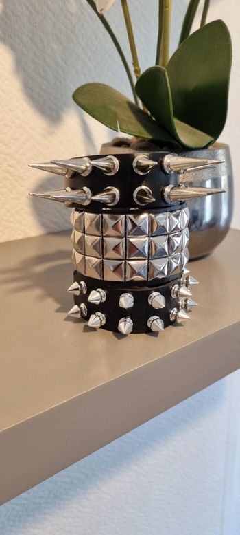 Lots de 3 bracelet cloutée punk gothique rock neuve!