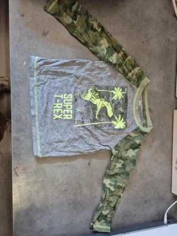 Haut pyjamas dinosaure