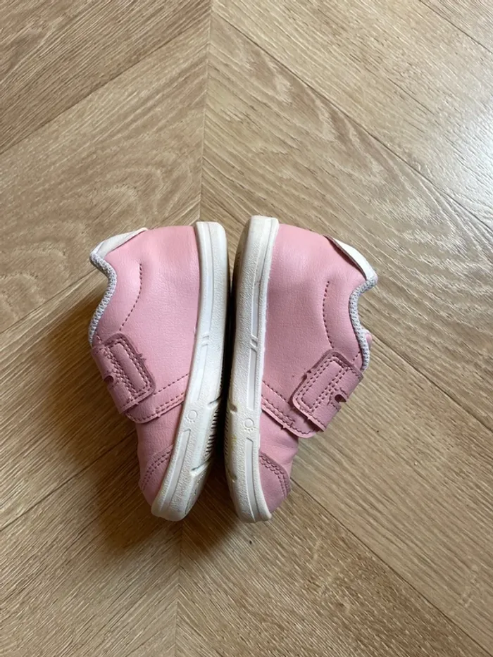 Basket rose petite filles taille 22 - photo numéro 2