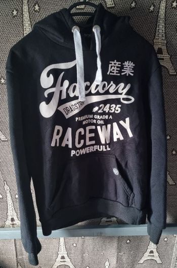 Sweat à capuche avec écriture taille S