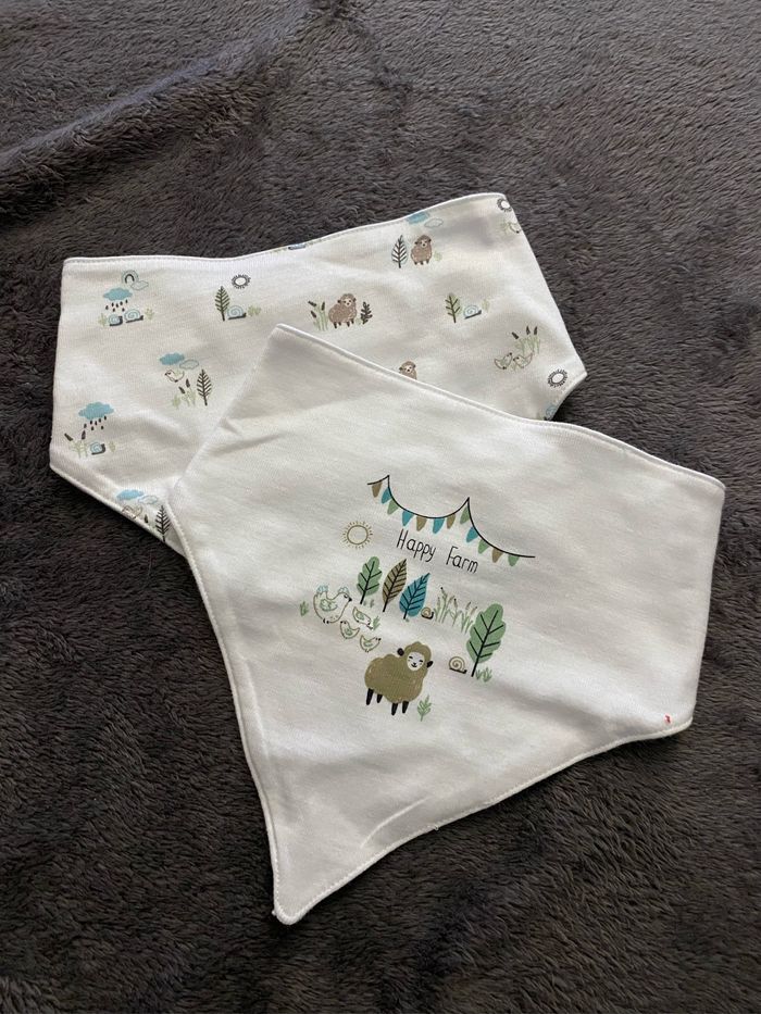 Lot 2 bavoirs/ bandanas