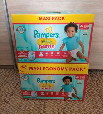 Lot couches Pampers premium pants taille 4