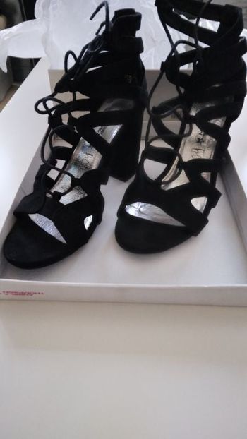 Chaussures Angela Thompson