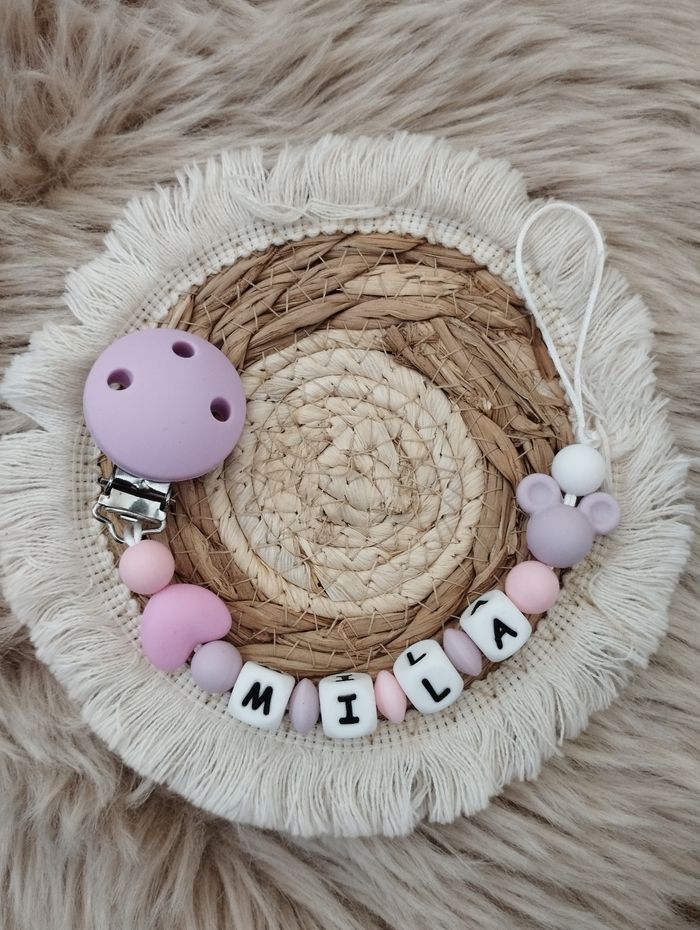 Attache tétine personnalisée