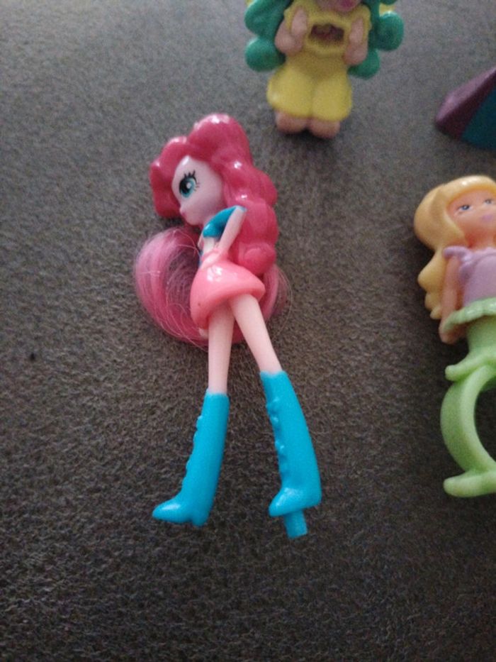 Lot figurines princesse - photo numéro 3