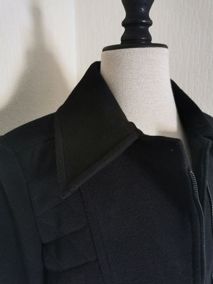 Veste noire coupe perfecto 2026 - photo numéro 3