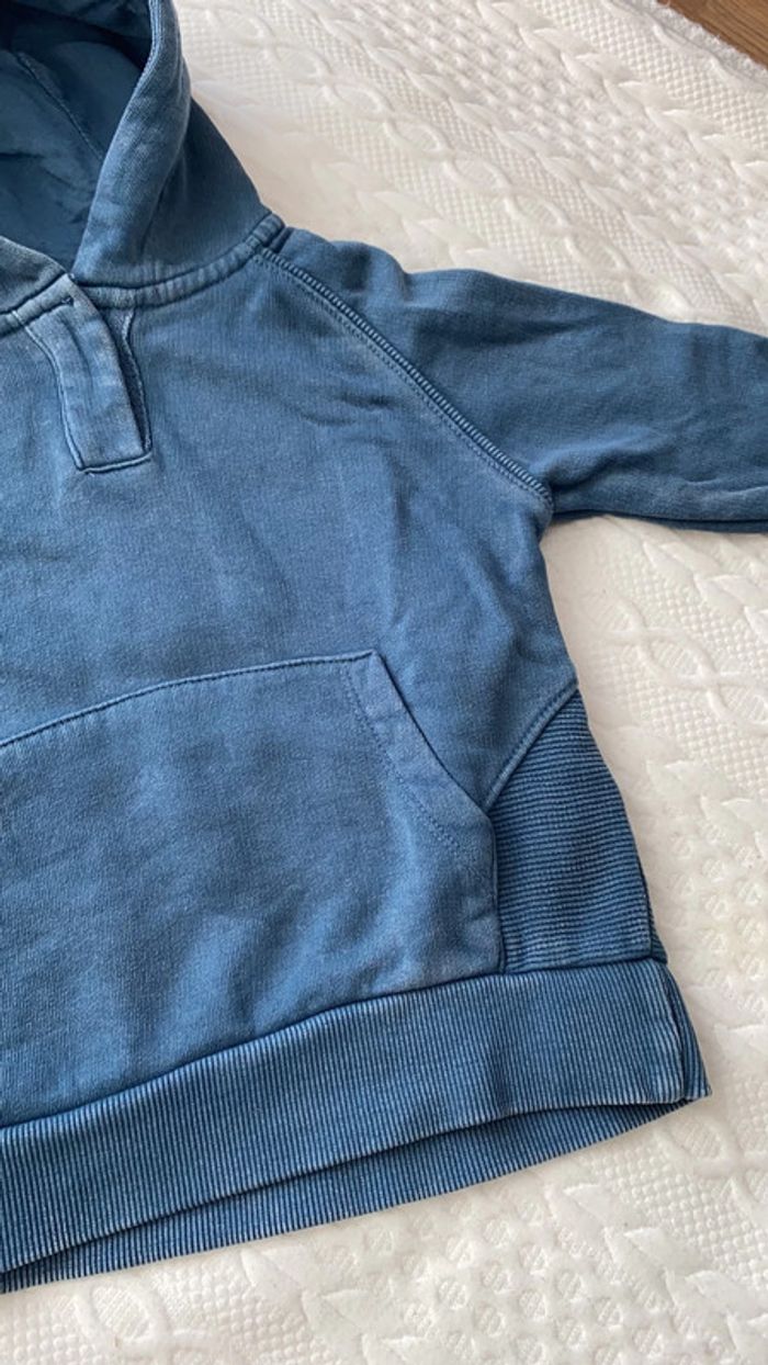 Sweat bleu - photo numéro 2