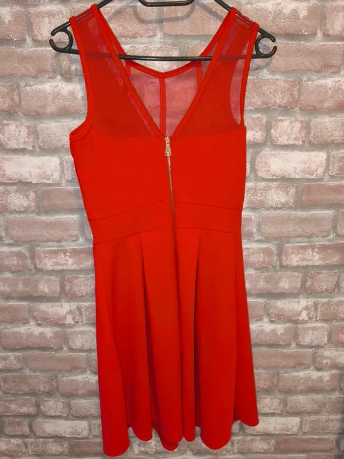 Robe rouge - photo numéro 2