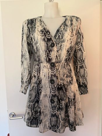 Robe python noire et blanche Zara