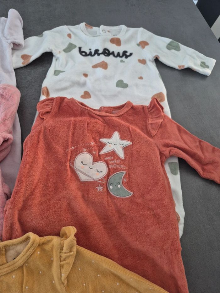 5 pyjamas velours 3mois - photo numéro 3