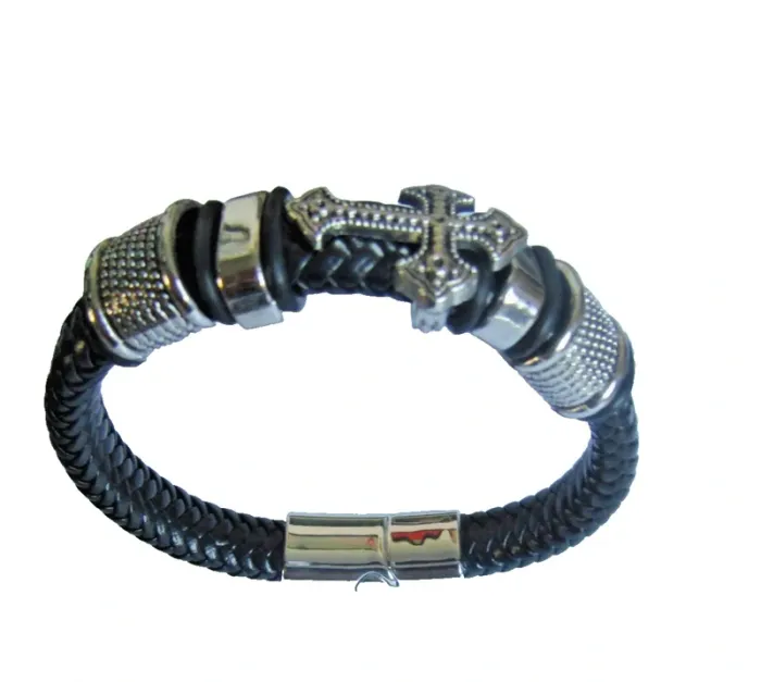 Bracelet homme en cuir tressé + fermeture charms et croix en acier inoxydable longueur 21 cms - photo numéro 2