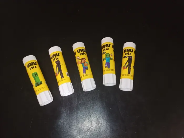 Lot de 5 bâtons de colle UHU Minecraft