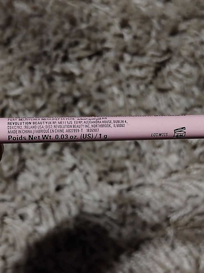 Crayon à lèvres Revolution - photo numéro 4