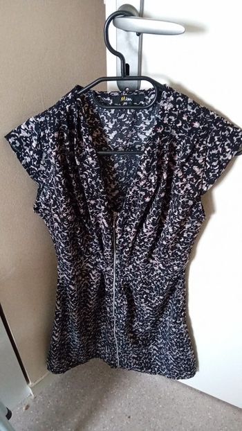 Robe à petits motifs en S