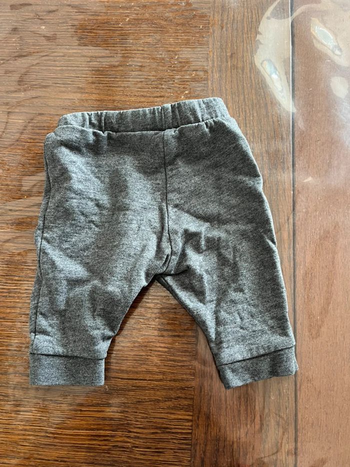 Pantalon 1-2 mois - photo numéro 2