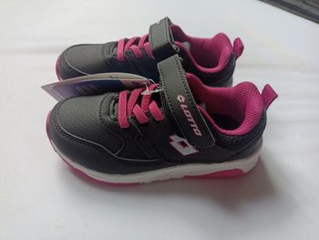 Basket lotto taille 26