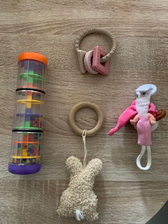 Lot de jouets bébé - photo numéro 3
