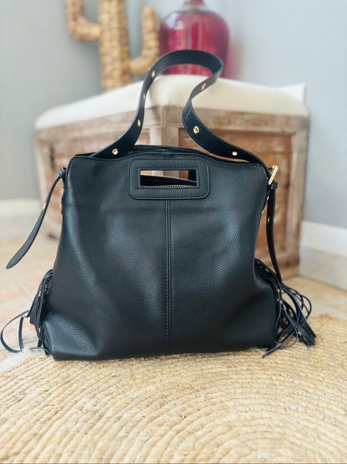 Sac noir cuir élégant grand modèle avec franges - photo numéro 2