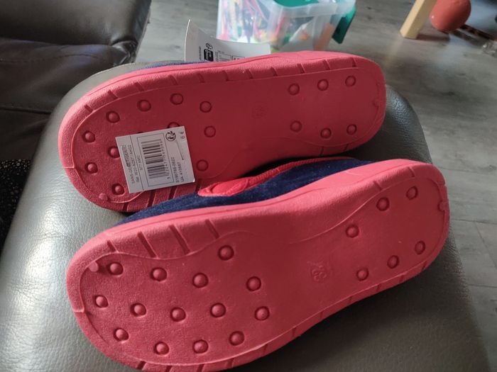 Pantoufles tigre taille 32 neuve - photo numéro 4