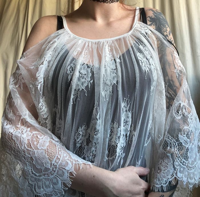 Blouse longue dentelle Victorian Goth 🥀 vintage 90s - Taille M - photo numéro 3