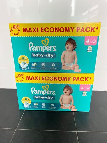 2 packs couches Pampers