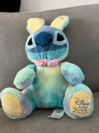 Peluche Disney lapin de Pâques stitch