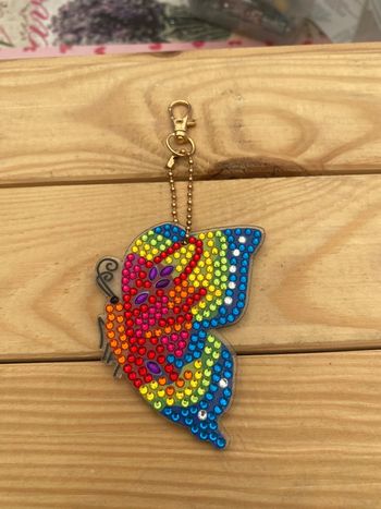 Porte clé recto/verso papillon 🦋 en Diamond painting