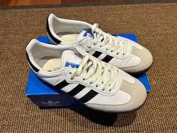 adidas Samba 37