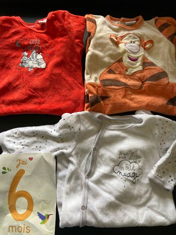 Lot pyjama grenouillères disney