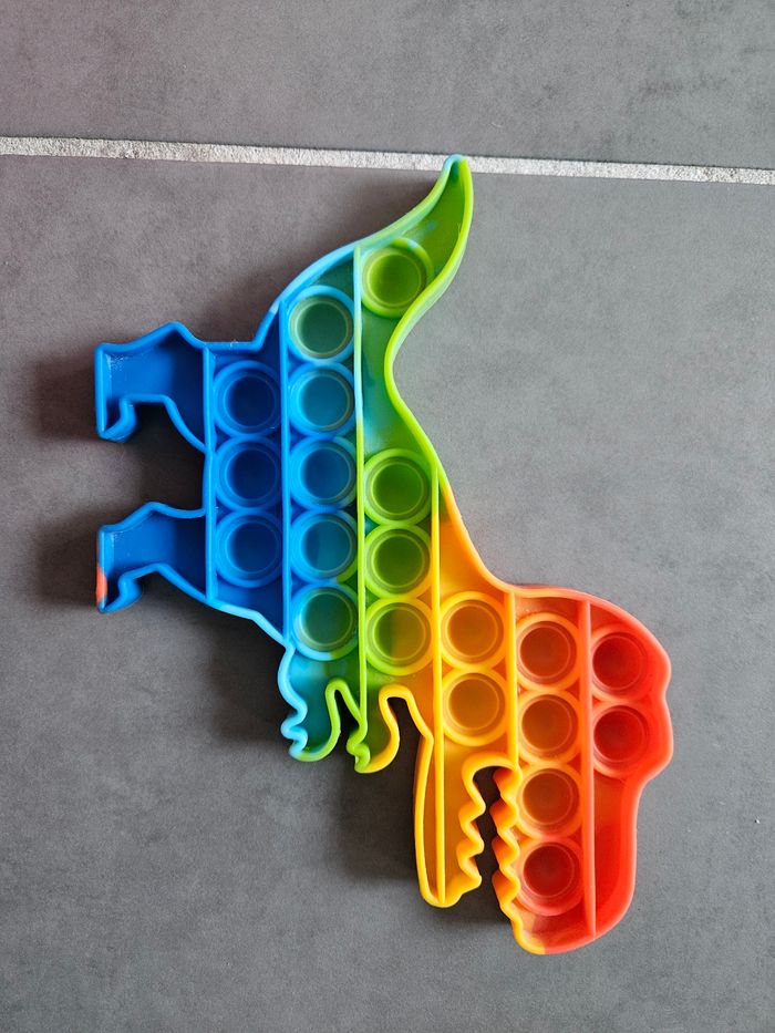 Lot de 4 Pop it, jouets sensoriels anti stress à bulles, Vraiment comme Neufs, très très propres - photo numéro 9