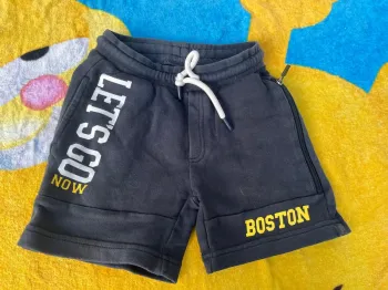 Short Kiabi taille 6 ans Marine